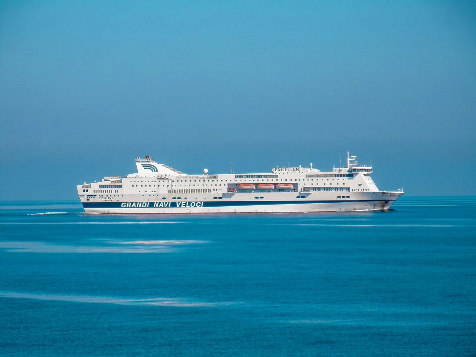 Best cruise insurance companies comparison chart and coverage limits