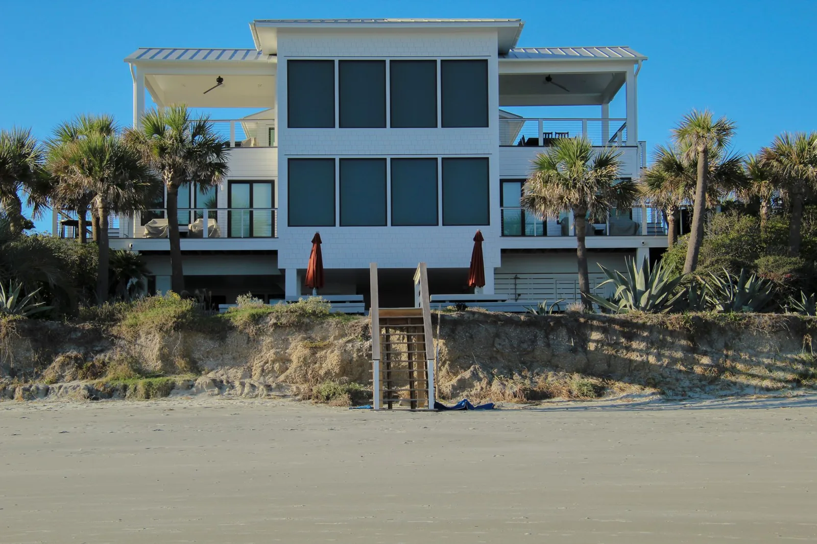 Best vacation rental property management companies compared on fees, coverage, and service