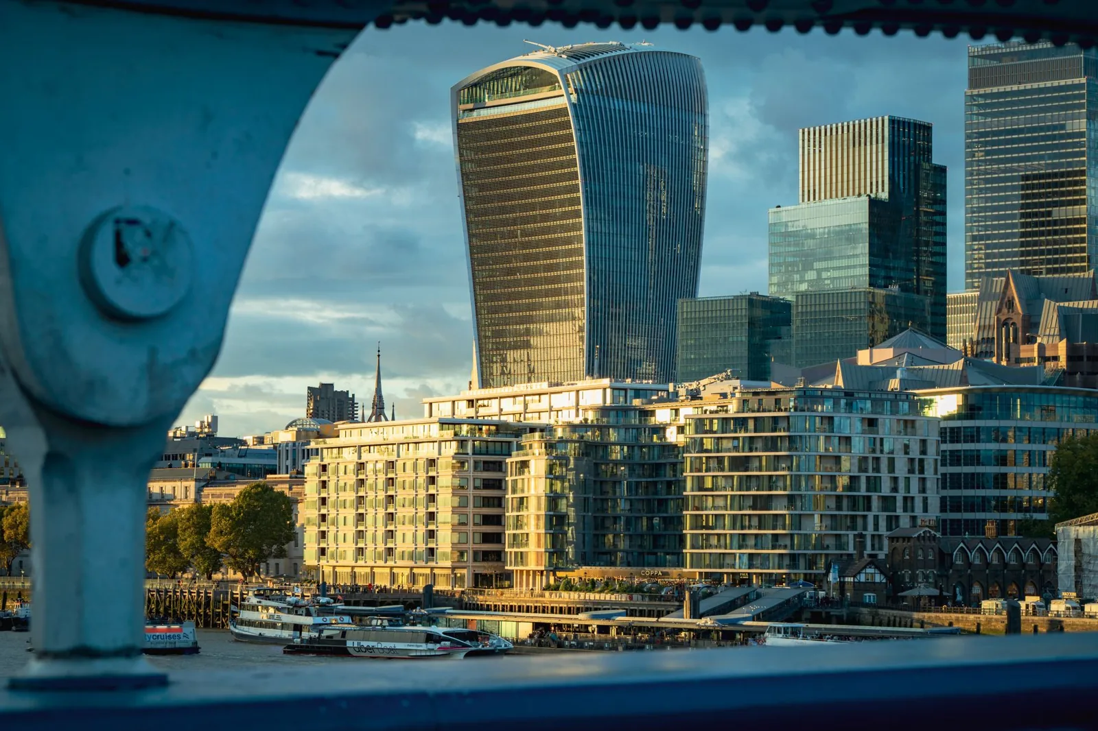 how much travel insurance cost uk
